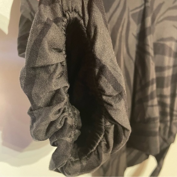 NEW Z Supply zebra print Top Clara Tropical Wrap Top Black Blouse Safari Evereve - Picture 8 of 11